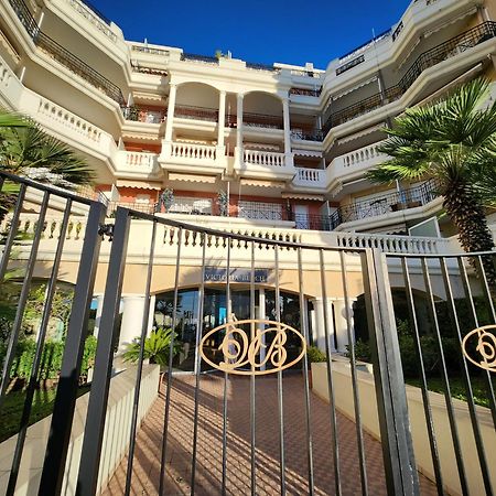 Exclusive Panoramic Sea View In Victoria Beach مينتون المظهر الخارجي الصورة