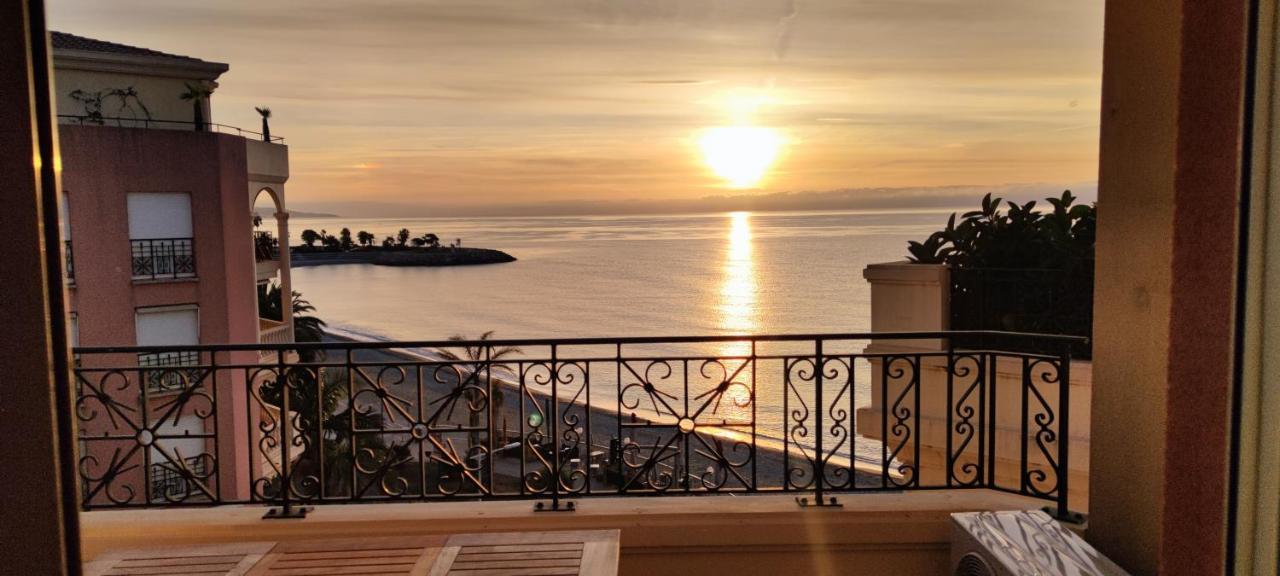 Exclusive Panoramic Sea View In Victoria Beach مينتون المظهر الخارجي الصورة