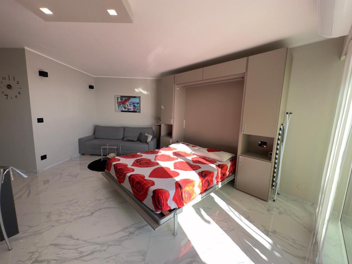 Exclusive Panoramic Sea View In Victoria Beach مينتون المظهر الخارجي الصورة