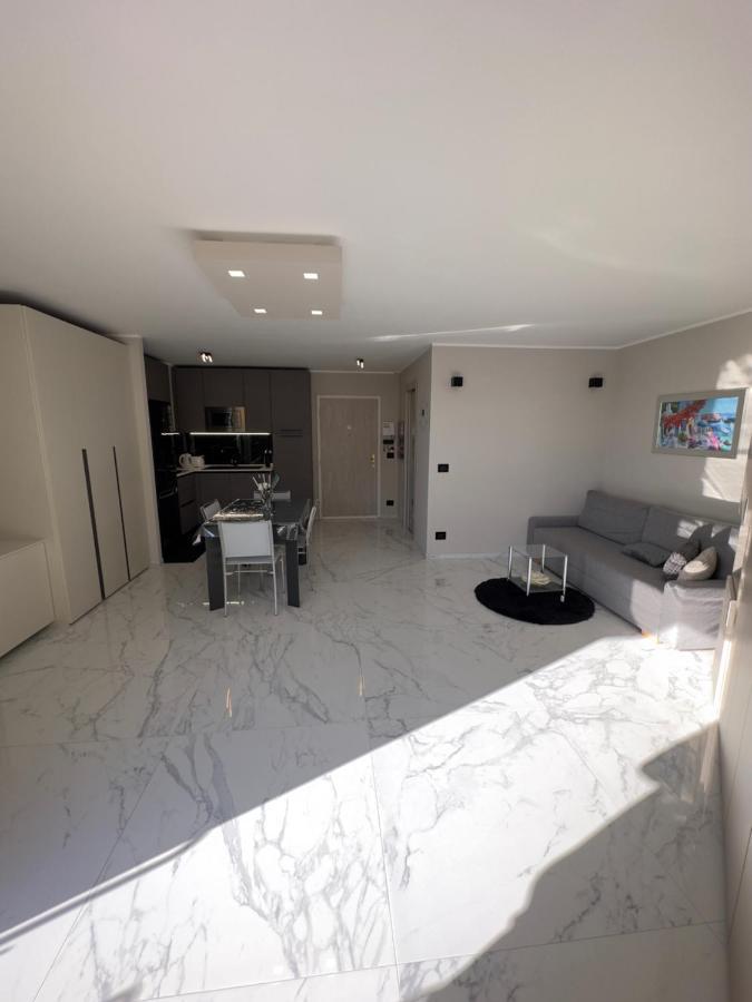 Exclusive Panoramic Sea View In Victoria Beach مينتون المظهر الخارجي الصورة